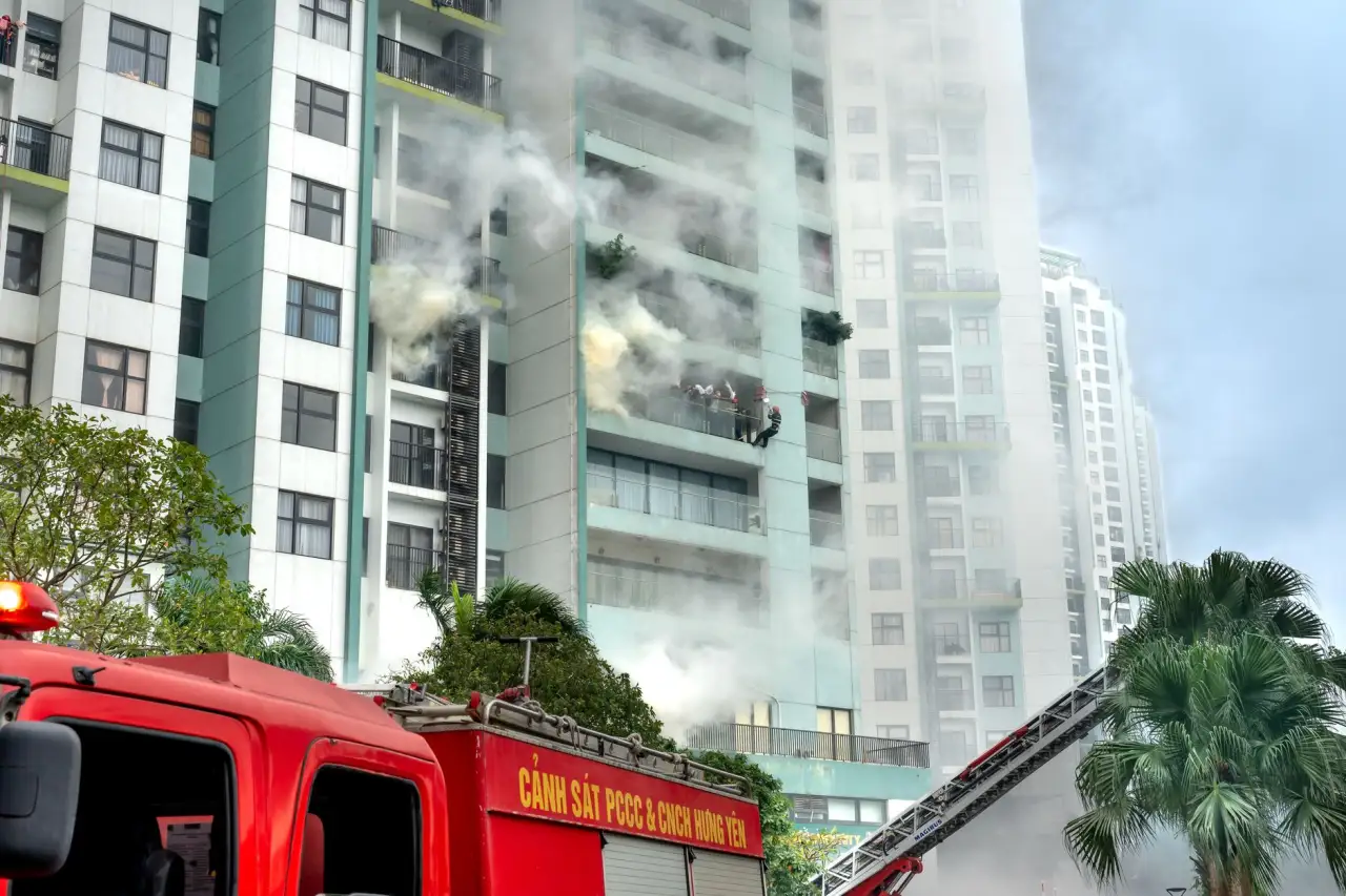 锦州松岩御造铜门与防盗门产品系列技术参数对比分析