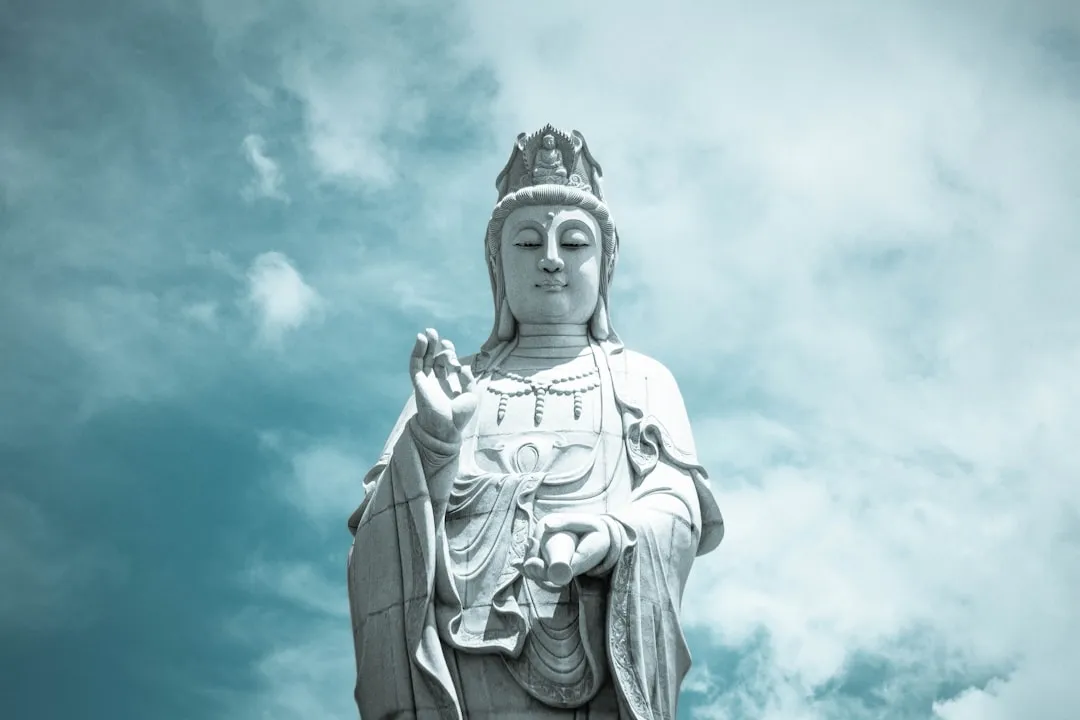 辽宁地区铜门定制服务流程与松岩御造门业技术优势解析